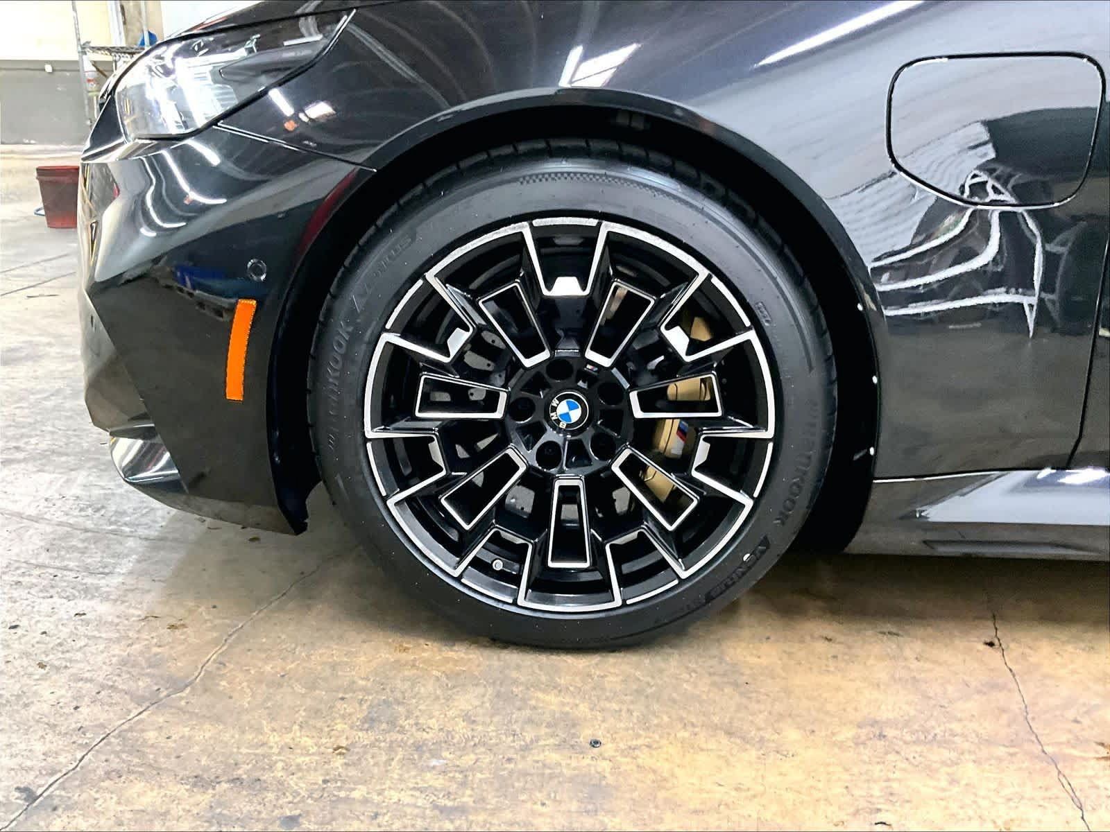 Used 2025 BMW M5 AWD/4WD image 12