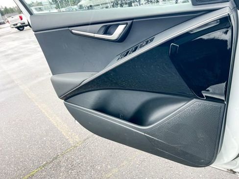 Certified 2024 Kia Niro EX image 14