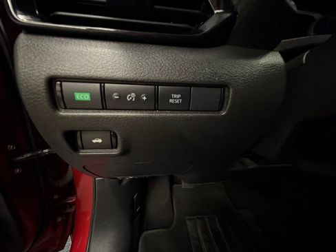 Used 2024 Nissan Sentra SV FWD image 18
