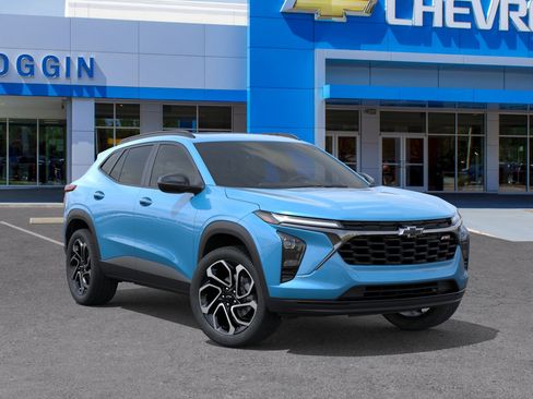 New 2026 Chevrolet Trax RS w/ Sunroof Package FWD image 7