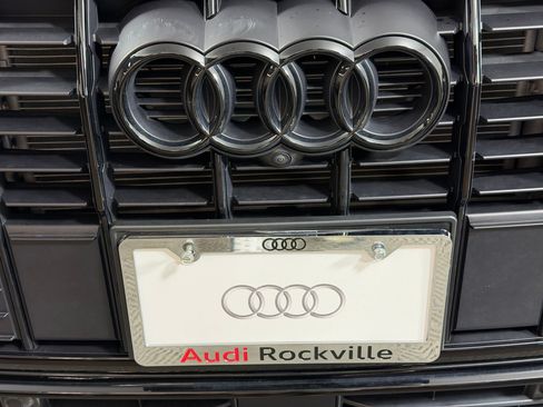 Used 2025 Audi Q3 2.0T Premium Plus w/ Premium Plus Package AWD/4WD image 28