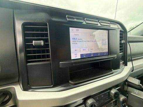 Used 2024 Ford F250 XLT AWD/4WD image 8