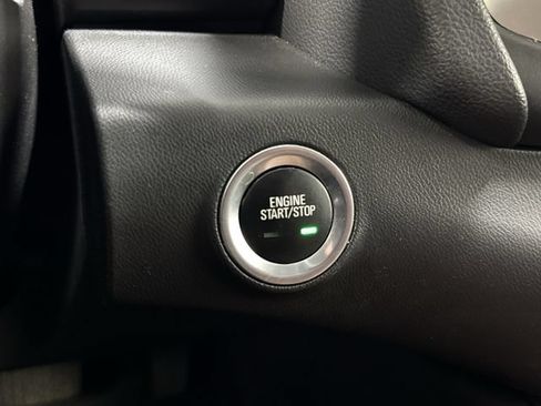 Certified 2024 GMC Terrain SLT FWD image 16
