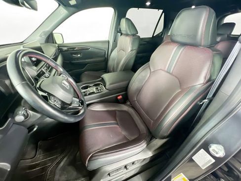 Certified 2025 Honda Pilot Black Edition image 25