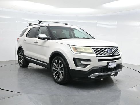 Used 2016 Ford Explorer Platinum AWD/4WD image 37