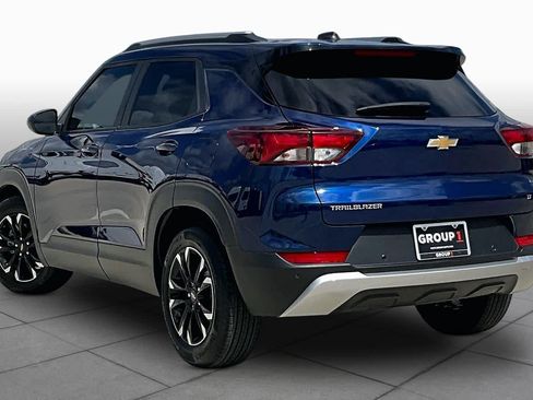 Used 2023 Chevrolet TrailBlazer LT w/ Convenience Package FWD image 11