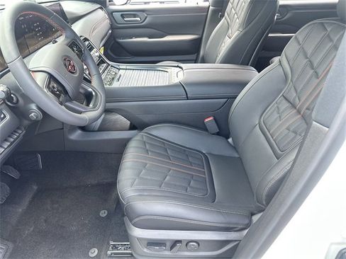 New 2025 Nissan Armada PRO-4X w/ Pro-4X Premium Package image 24