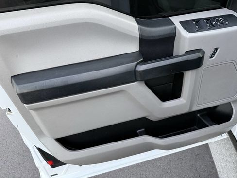 Used 2017 Ford F250 XL w/ Power Equipment Group image 8