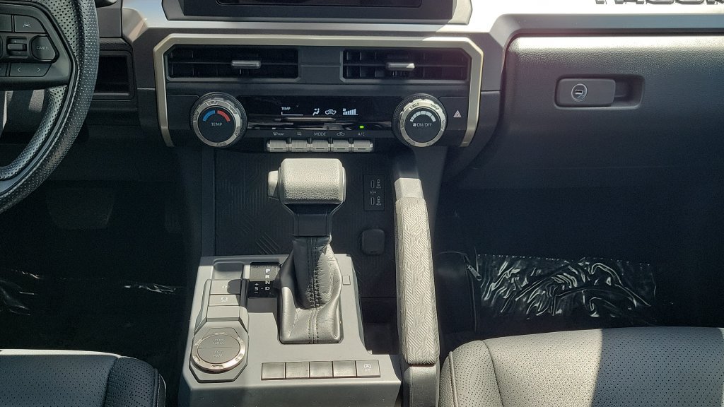 Used 2024 Toyota Tacoma SR5 RWD image 15