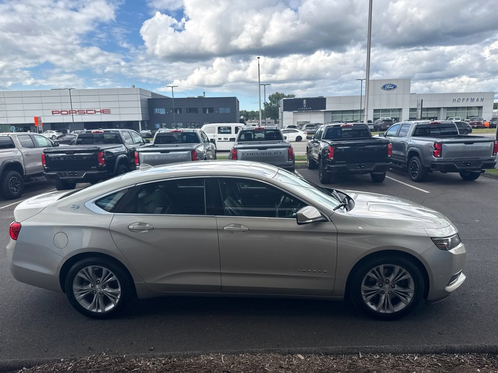 Used 2014 Chevrolet Impala LT w/ Convenience Package FWD image 5