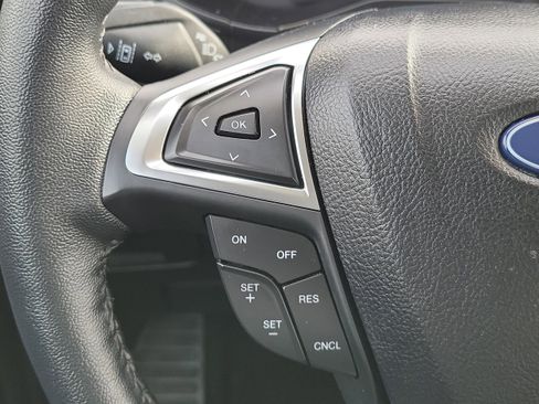 Used 2024 Ford Edge SEL w/ Convenience Package image 15