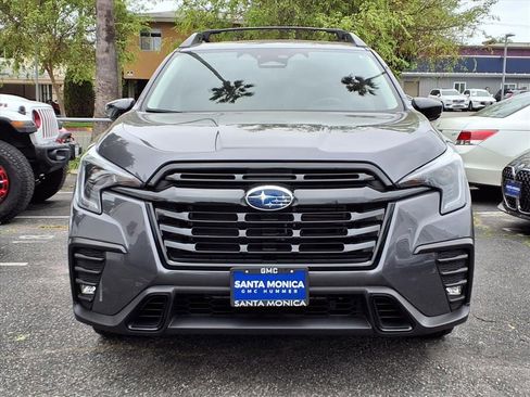 Used 2025 Subaru Ascent Onyx Edition image 2