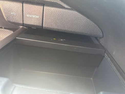 Used 2024 Toyota Camry XLE FWD image 17