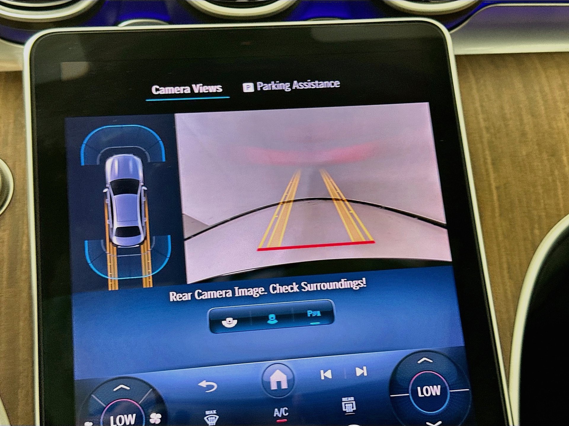 Used 2025 Mercedes-Benz C 300 Sedan image 14