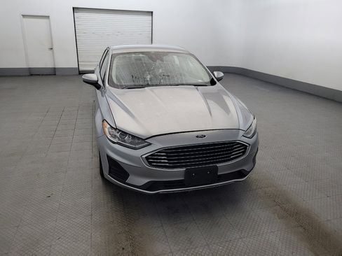 Used 2020 Ford Fusion SE FWD image 14