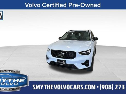Certified 2026 Volvo XC40 B5 Plus AWD/4WD image 1