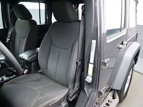 Used 2016 Jeep Wrangler Unlimited Sport AWD/4WD image 10