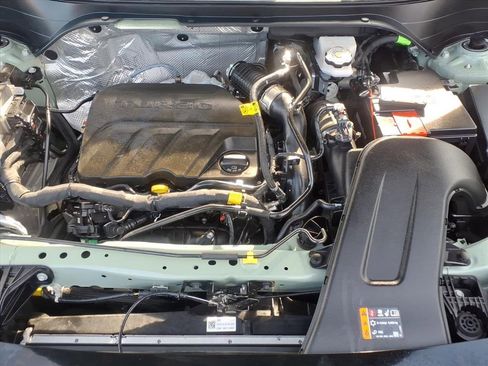 Used 2024 Chevrolet Trax ACTIV w/ Sunroof Package image 32