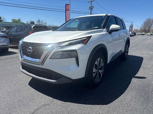 Certified 2023 Nissan Rogue SV AWD/4WD image 6