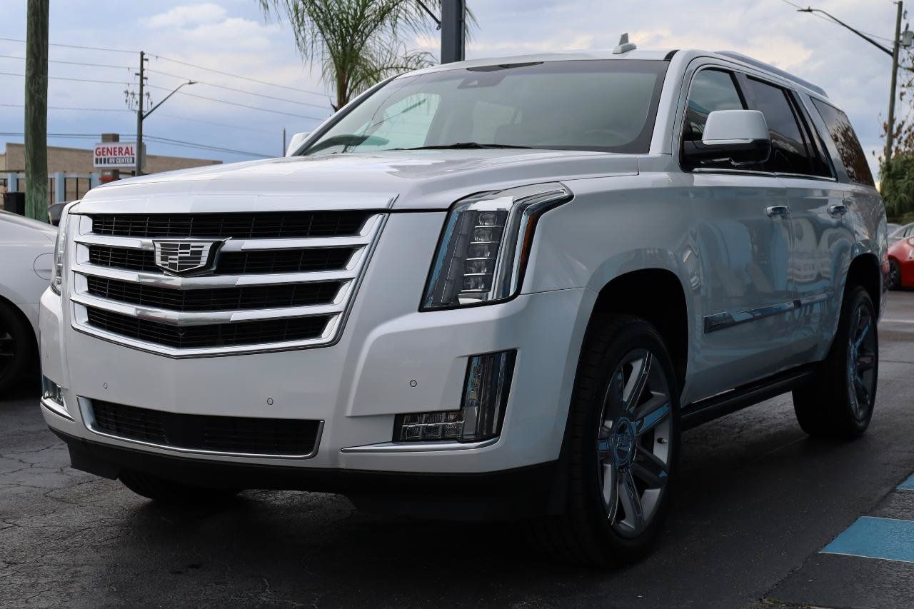 Used 2016 Cadillac Escalade Premium AWD/4WD image 2