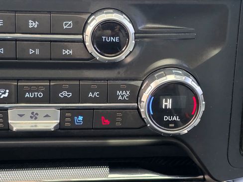 Used 2021 Ford F150 Limited image 18