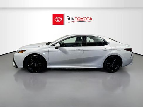 Used 2024 Toyota Camry XSE FWD image 7