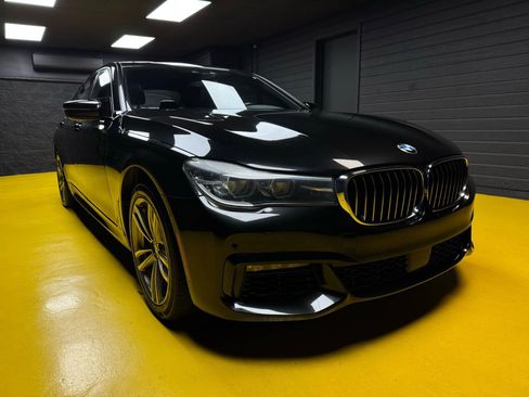 Used 2016 BMW 740i image 3