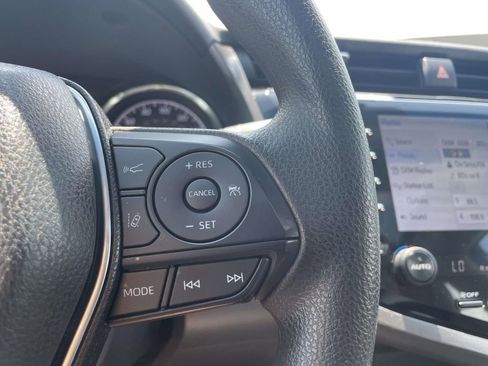 Used 2018 Toyota Camry LE w/ Audio Package FWD image 16