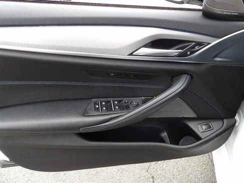 Used 2019 BMW 530i xDrive w/ M Sport Package image 10