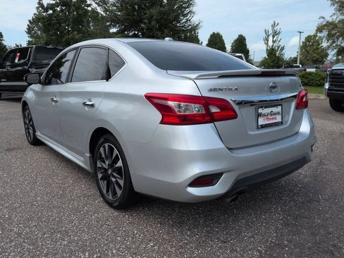 Used 2016 Nissan Sentra SR FWD image 4