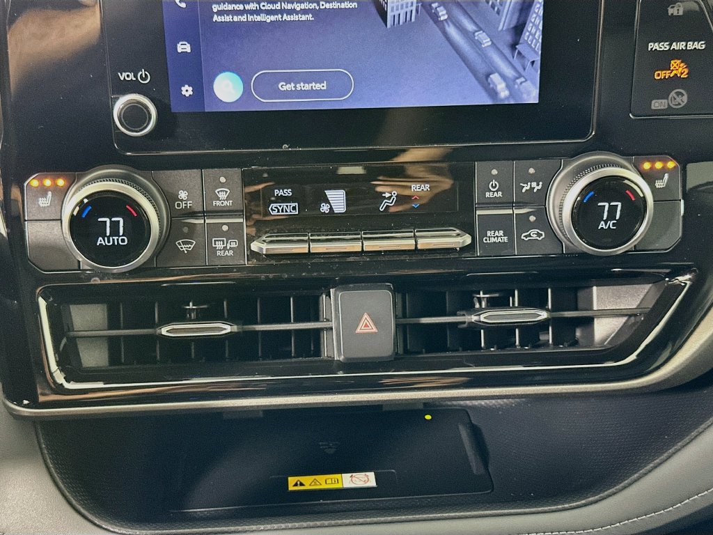 Used 2023 Toyota Highlander XLE FWD image 15