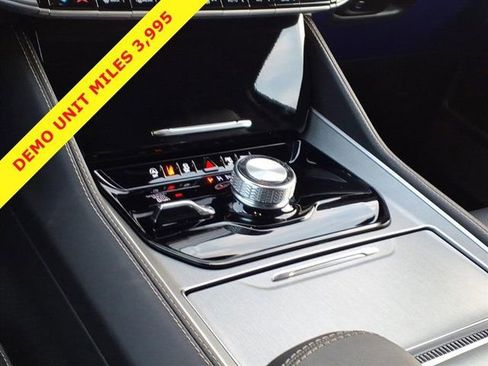 New 2026 Jeep Grand Wagoneer Limited w/ 8-Passenger Seating Package image 9