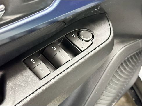 New 2026 Chevrolet Equinox EV LT image 19