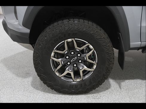 Used 2024 Chevrolet Colorado ZR2 AWD/4WD image 24