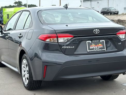 Used 2026 Toyota Corolla LE FWD image 3