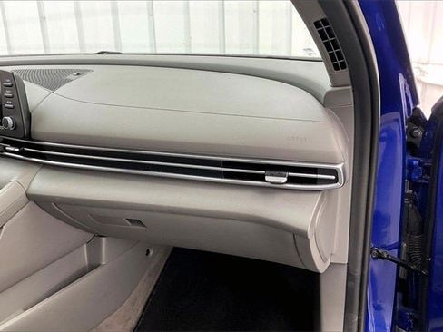 Certified 2023 Hyundai Elantra SEL w/ Cargo Package image 17