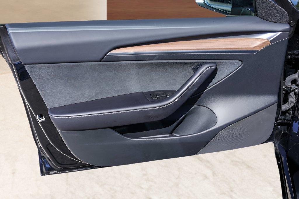 Used 2023 Tesla Model 3 Standard Range RWD image 19