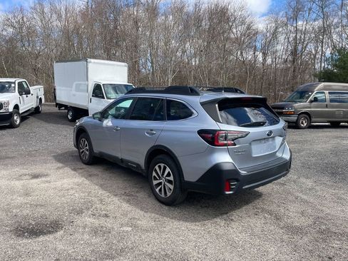 Used 2022 Subaru Outback Premium AWD/4WD image 8