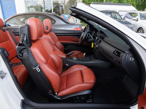 Used 2013 BMW M3 Convertible RWD image 28