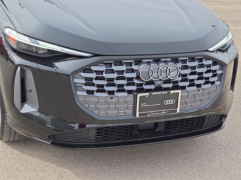 Certified 2025 Audi Q5 Premium w/ Convenience Package image 10