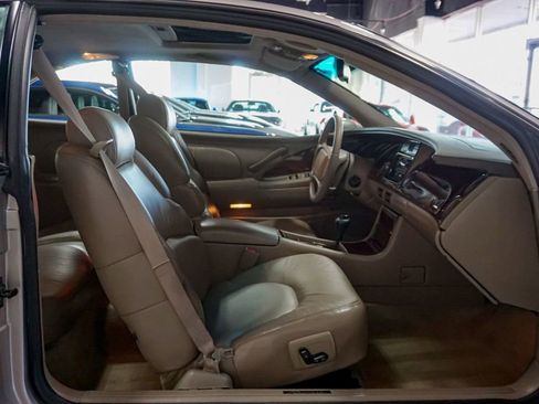 Used 1997 Buick Riviera Supercharged Coupe image 28