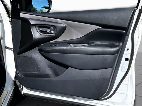 Used 2024 Nissan Murano SV w/ SV Midnight Edition Package FWD image 44