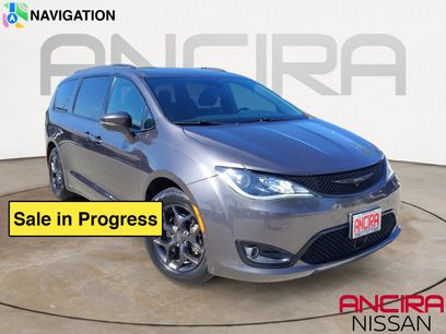 Used 2019 Chrysler Pacifica Limited w/ Advanced Safetytec Group
