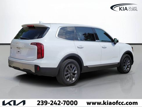 Certified 2023 Kia Telluride LX FWD image 3