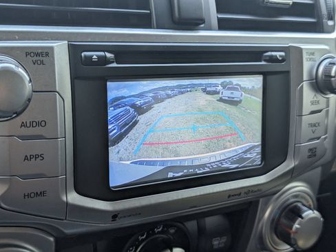 Used 2018 Toyota 4Runner SR5 Premium AWD/4WD image 17