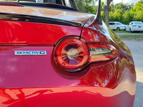 New 2026 MAZDA MX-5 Miata Club w/ Interior Package RWD image 10