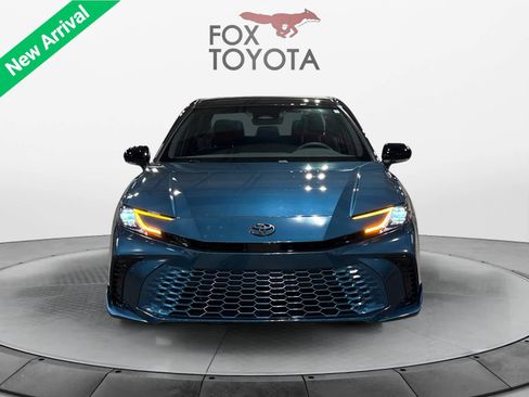 Used 2025 Toyota Camry XSE FWD image 9