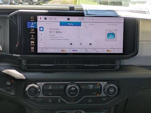 New 2025 Jeep Gladiator Sport image 16