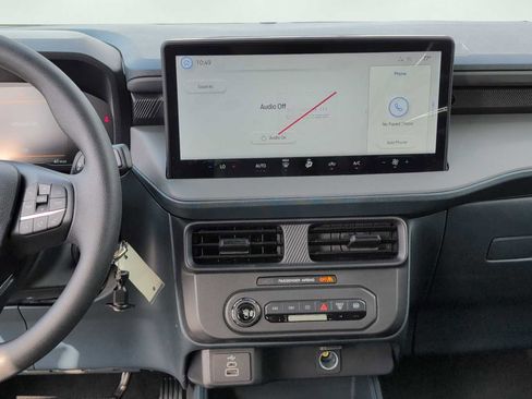 New 2025 Ford Maverick XL image 11