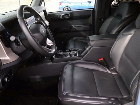 Used 2025 Ford Bronco Outer Banks image 14
